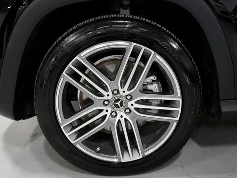 Used 2024 Mercedes-Benz GLS 450 4MATIC image 30