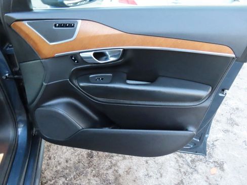 Used 2018 Volvo XC90 T6 Inscription w/ Convenience Package AWD/4WD image 18