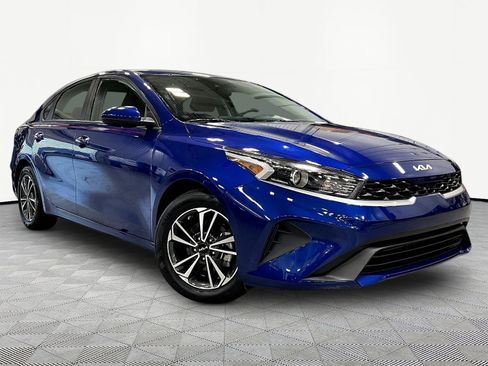 Used 2024 Kia Forte LXS FWD image 3