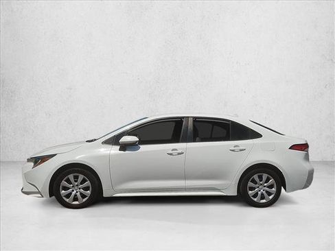 Used 2022 Toyota Corolla LE FWD image 9