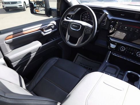 Used 2024 GMC Sierra 3500 Denali w/ Denali Reserve Package image 19