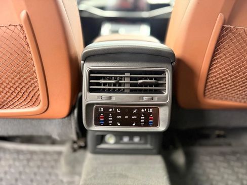 Used 2019 Audi Q8 Premium Plus AWD/4WD image 10