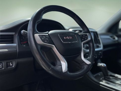 Used 2018 GMC Acadia SLT FWD image 13