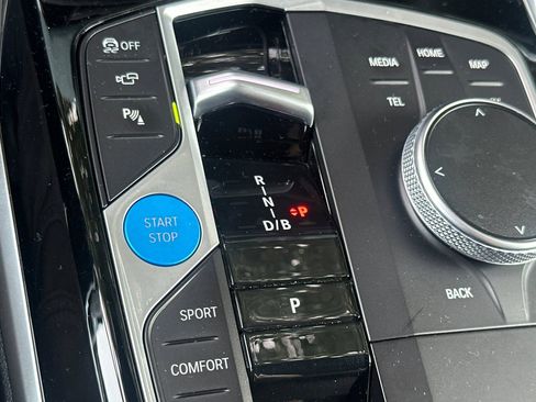 Used 2023 BMW i4 eDrive40 image 26