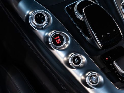 Used 2019 Mercedes-Benz AMG GT Roadster image 35