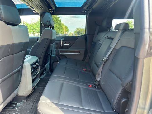 Used 2024 GMC Hummer EV 3X AWD/4WD image 17