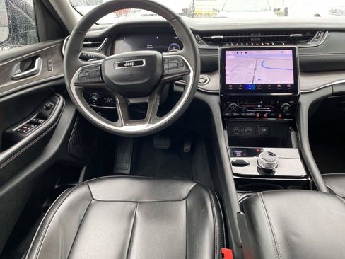 Certified 2023 Jeep Grand Cherokee Limited AWD/4WD image 10
