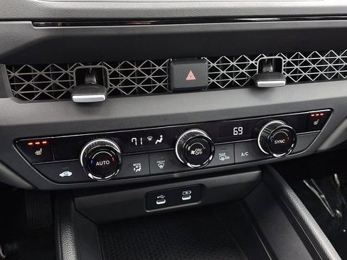 Certified 2025 Honda Accord SE image 16