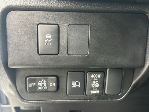 Used 2023 Toyota Tacoma TRD Off-Road image 31