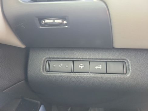 Used 2023 Nissan Pathfinder SL w/ SL Premium Package AWD/4WD image 30
