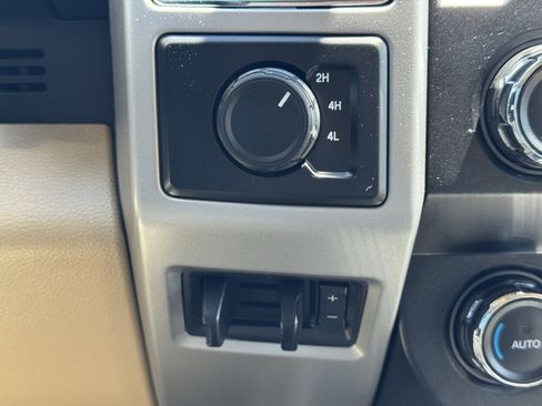 Used 2021 Ford F250 Lariat w/ Lariat Value Package image 32