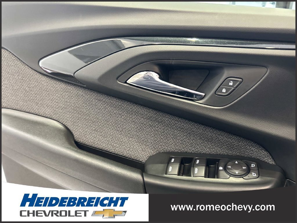 Used 2021 Chevrolet TrailBlazer LT w/ Sun and Liftgate Package FWD image 11