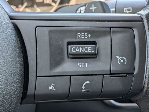 Used 2023 Nissan Rogue S AWD/4WD image 14
