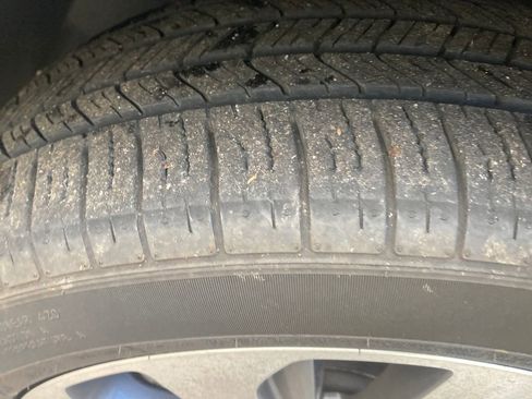 Used 2022 Buick Encore Preferred w/ Safety Package image 32