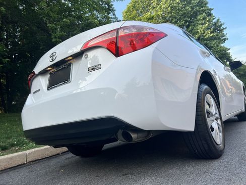 Used 2017 Toyota Corolla L w/ Carpet Mat Package (TMS) FWD image 44