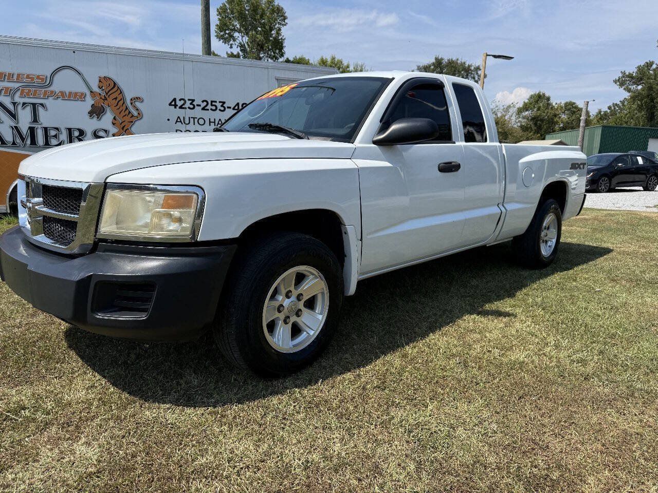 Used 2008 Dodge Dakota SXT w/ Convenience Group RWD image 2