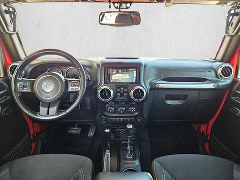 Used 2018 Jeep Wrangler Unlimited Sahara w/ Connectivity Group image 17