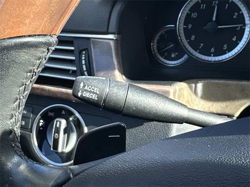 Used 2011 Mercedes-Benz E 350 4MATIC Sedan image 25