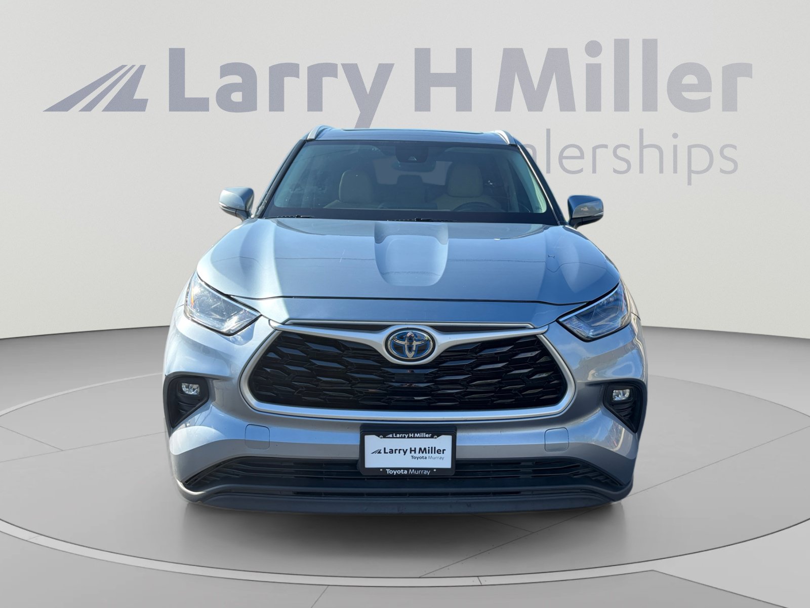 Used 2022 Toyota Highlander XLE AWD/4WD image 8