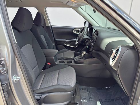Used 2022 Kia Soul LX w/ Technology Package FWD image 14