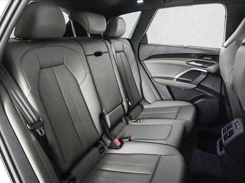 New 2025 Audi Q5 Premium Plus image 21