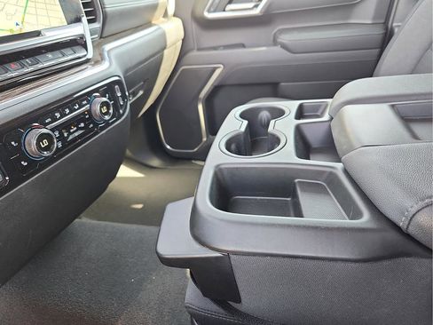 Used 2025 Chevrolet Silverado 1500 LT image 25