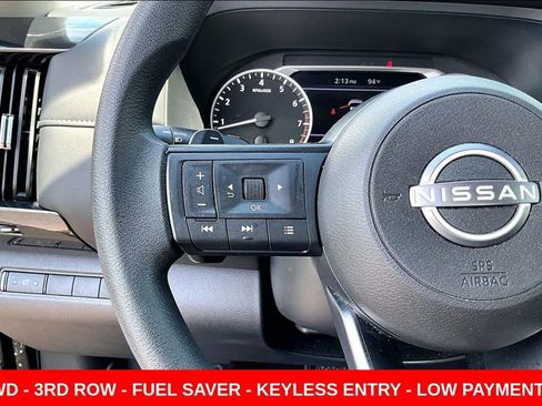 Used 2024 Nissan Pathfinder S AWD/4WD image 11
