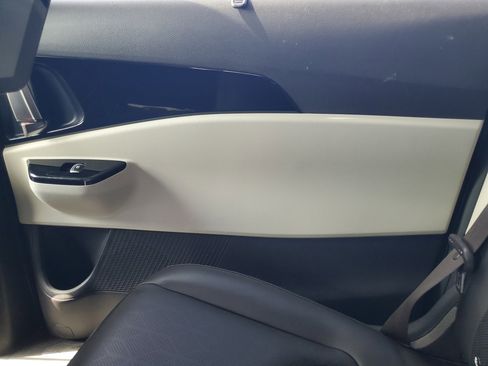 Used 2022 Kia Carnival SX image 30