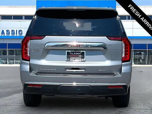 Used 2023 GMC Yukon XL SLT AWD/4WD image 4