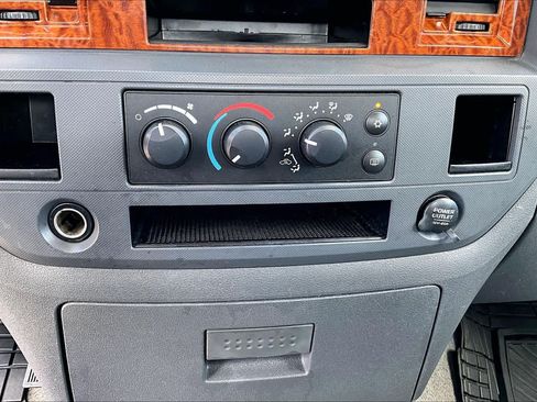 Used 2006 Dodge Ram 1500 Truck SLT w/ Mopar Chrome Edition Group RWD image 31