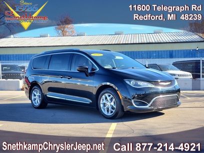 Used 2018 Chrysler Pacifica Touring-L Plus w/ Tire & Wheel Group