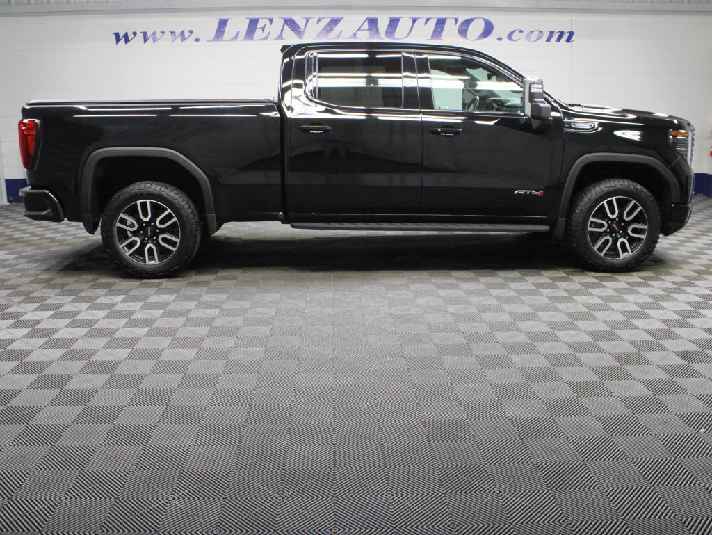Used 2024 GMC Sierra 1500 AT4 w/ Technology Package AWD/4WD image 2