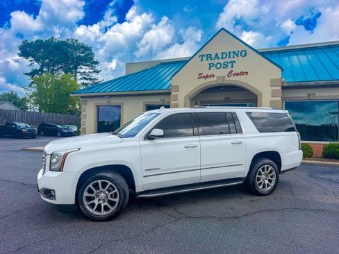Used 2018 GMC Yukon XL Denali RWD image 32