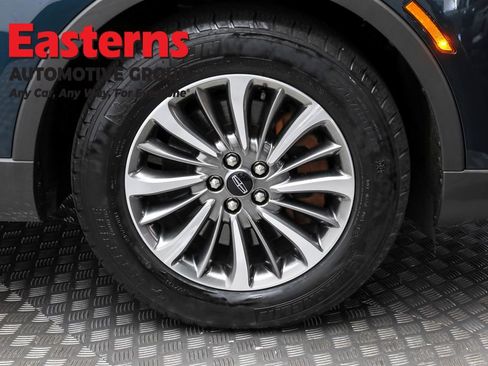 Used 2022 Lincoln Nautilus AWD w/ Premium Package image 31