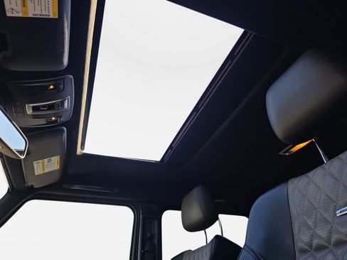 Used 2016 Mercedes-Benz G 63 AMG 4MATIC image 28