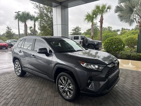 Used 2021 Toyota RAV4 XLE Premium FWD image 2