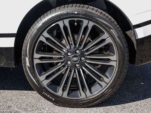 New 2026 Land Rover Range Rover Velar Dynamic SE image 8