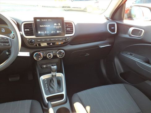 New 2026 Hyundai Venue SE image 8
