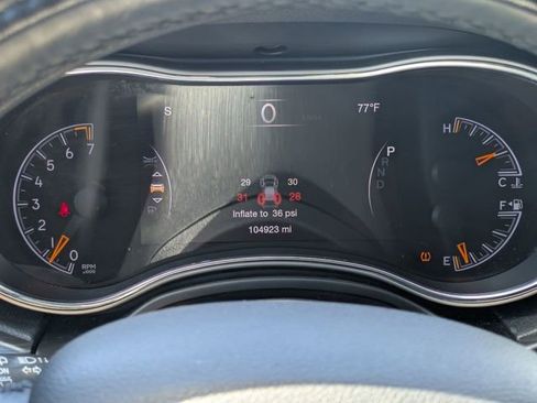 Used 2019 Jeep Grand Cherokee Altitude RWD image 16