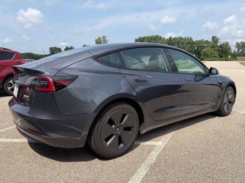 Used 2022 Tesla Model 3 Long Range AWD/4WD image 6