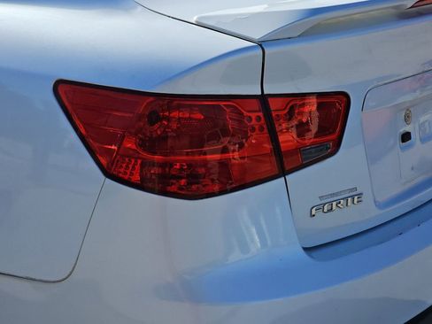 Used 2013 Kia Forte EX image 36