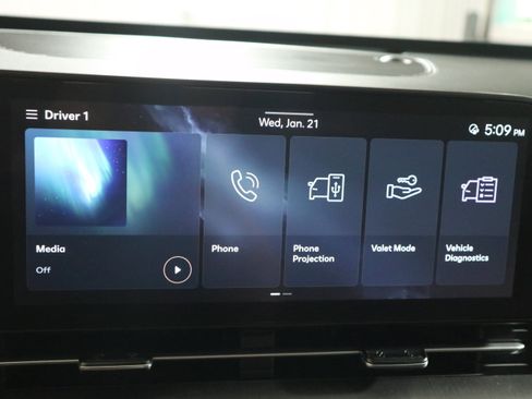 Used 2025 Hyundai Kona SEL image 35