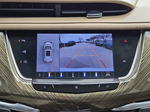 Used 2020 Cadillac XT6 Premium Luxury w/ Platinum Package image 7