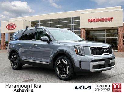 Used 2023 Kia Telluride EX w/ EX Captain's Chair Package