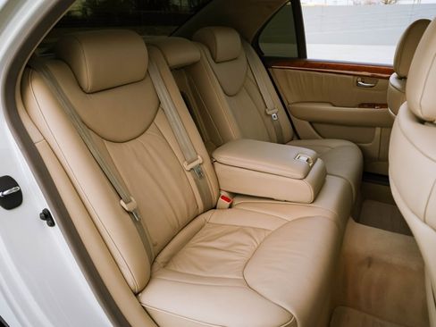 Used 2005 Lexus LS 430 image 26