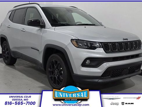 New 2026 Jeep Compass Latitude image 1