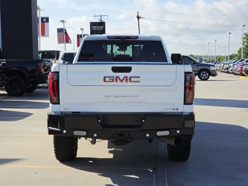 Used 2024 GMC Sierra 2500 AT4 w/ AT4 Premium Plus Package AWD/4WD image 6