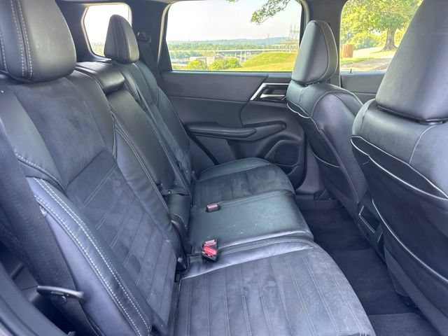 Used 2022 Mitsubishi Outlander SEL Black Edition FWD image 11