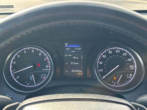 Used 2024 Toyota Camry SE image 21