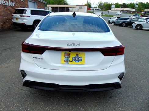 Used 2024 Kia Forte LXS image 6